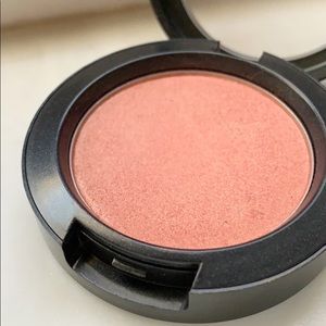 MAC Cosmetics Makeup - MAC Powder Blush in ‘Springsheen’ MAC Cosmetics Makeup - MAC Powder Blush in ‘Springsheen’